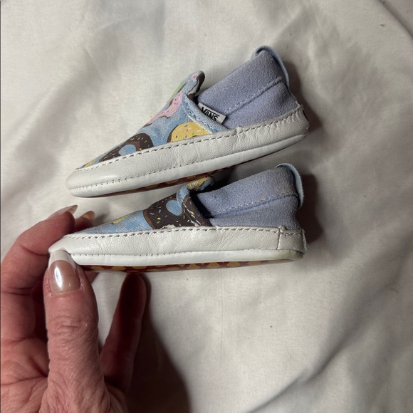 Vans Donut Infant Shoes. Size 2. - Picture 2 of 7